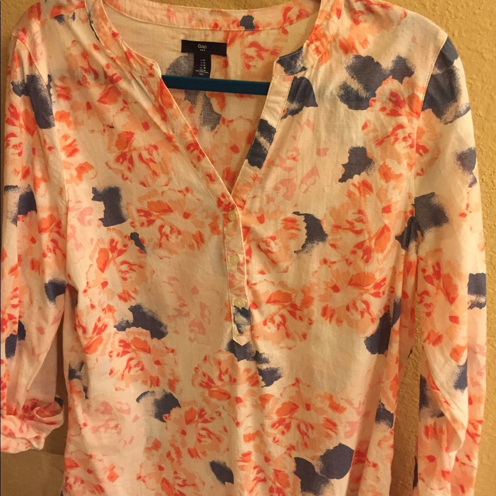 Never wore flower  blouse from Gap